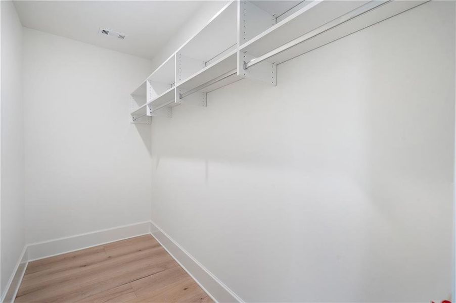 Spacious, unfurnished interior of a new home in , Alpharetta (Image 62). Spacious, unfurnished interior of a new home in , Alpharetta (Image 62).