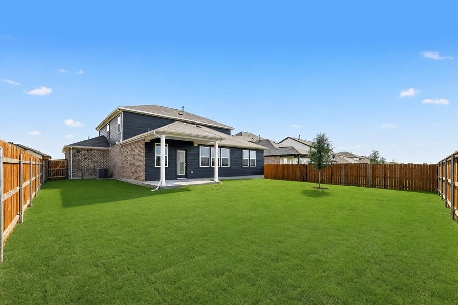 Exterior details and patio area of a home in Lisso, Pflugerville (Image 4).