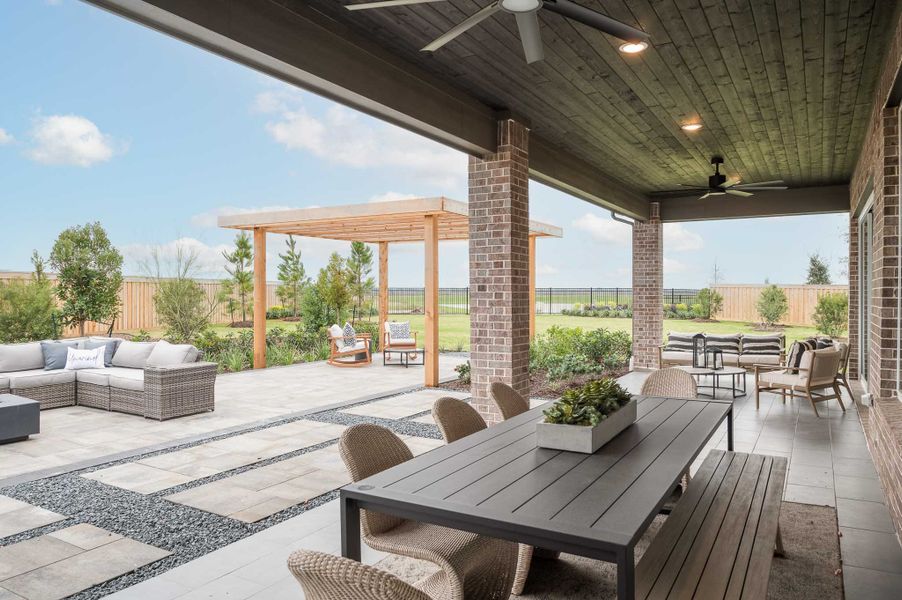 Representative exterior details of a home built from the Milan by Tri Pointe Homes in Dunham Pointe, Cypress (Image 26).