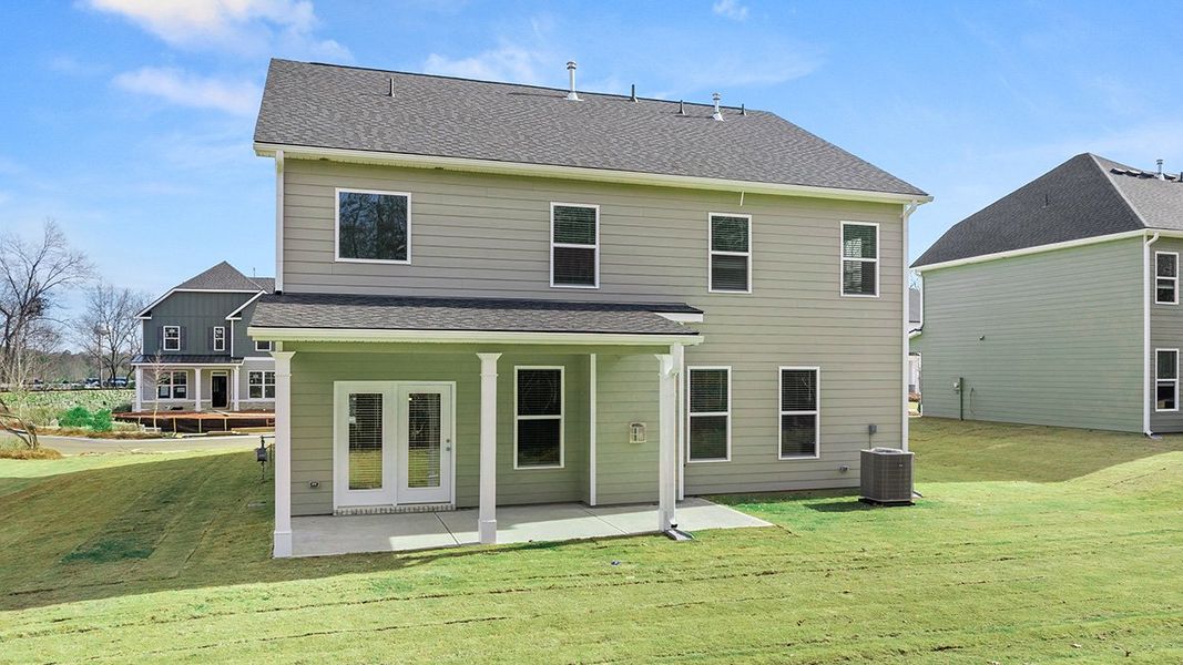 Representative exterior details of a home built from the Hampshire by D.R. Horton in Heritage Pointe, Senoia (Image 26).