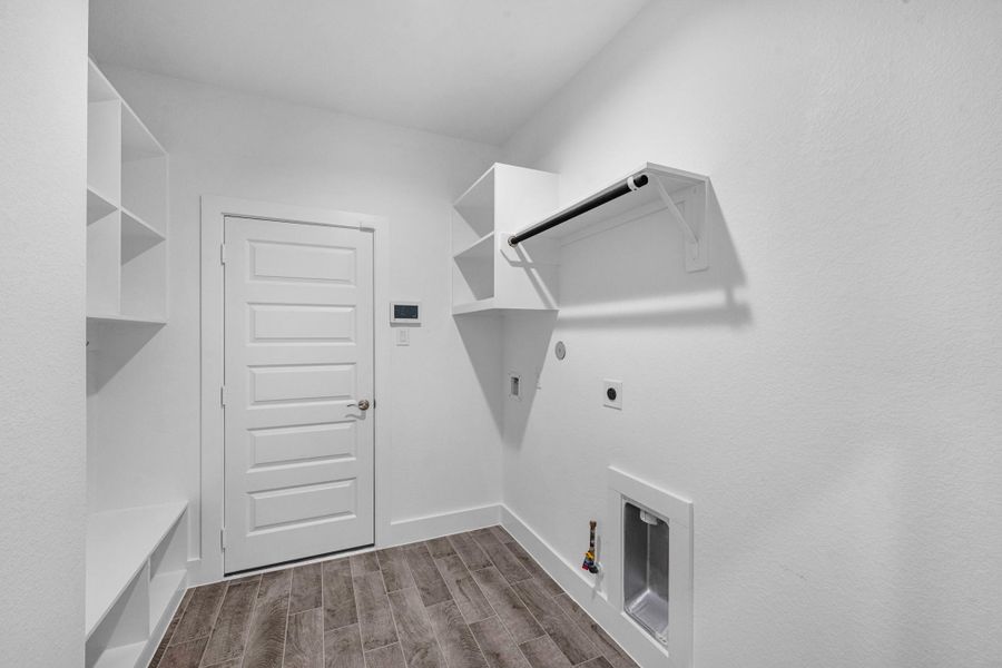 Spacious, unfurnished interior of a new home in Morton Creek Ranch, Katy (Image 28). Spacious, unfurnished interior of a new home in Morton Creek Ranch, Katy (Image 28).