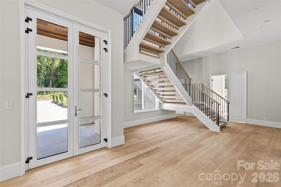 Spacious, unfurnished interior of a new home in , Davidson (Image 30).