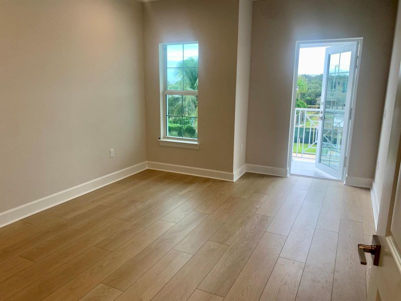 Owner's Suite with Balcony