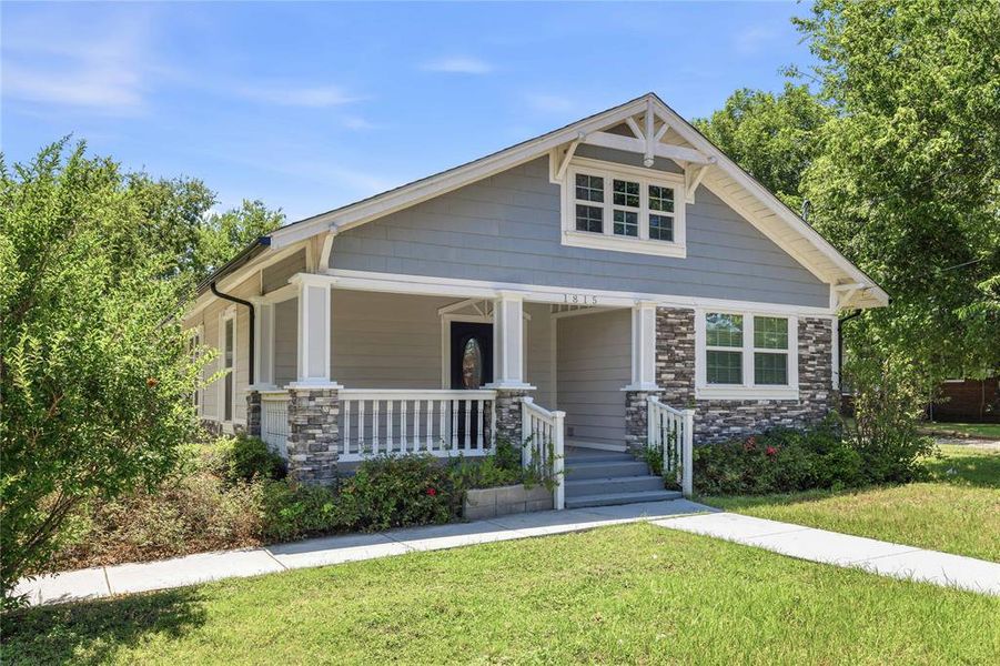 Front exterior of a new home in , Brownwood, TX, highlighting curb appeal (Image 17). Front exterior of a new home in , Brownwood, TX, highlighting curb appeal (Image 17).