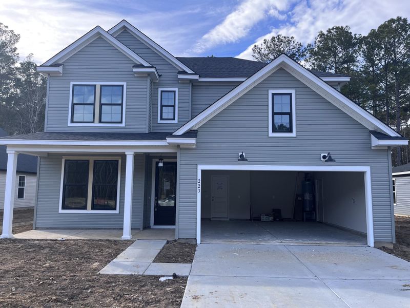 Image 13 of a home in Creek Pointe. Image 13 of a home in Creek Pointe.