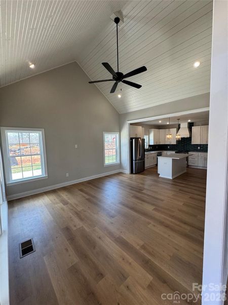 Spacious, unfurnished interior of a new home in , Fort Mill (Image 7).