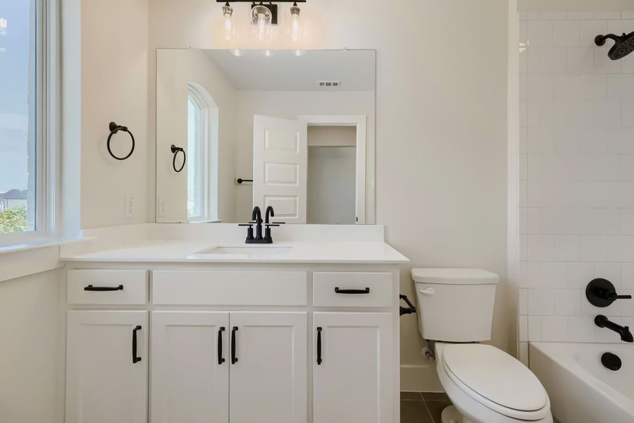 Plan 1543 Representative Photo - Secondary Bathroom