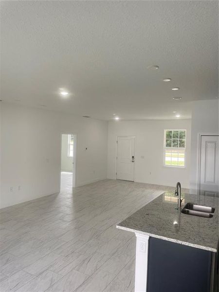 Spacious, unfurnished interior of a new home in , Ocala (Image 21).