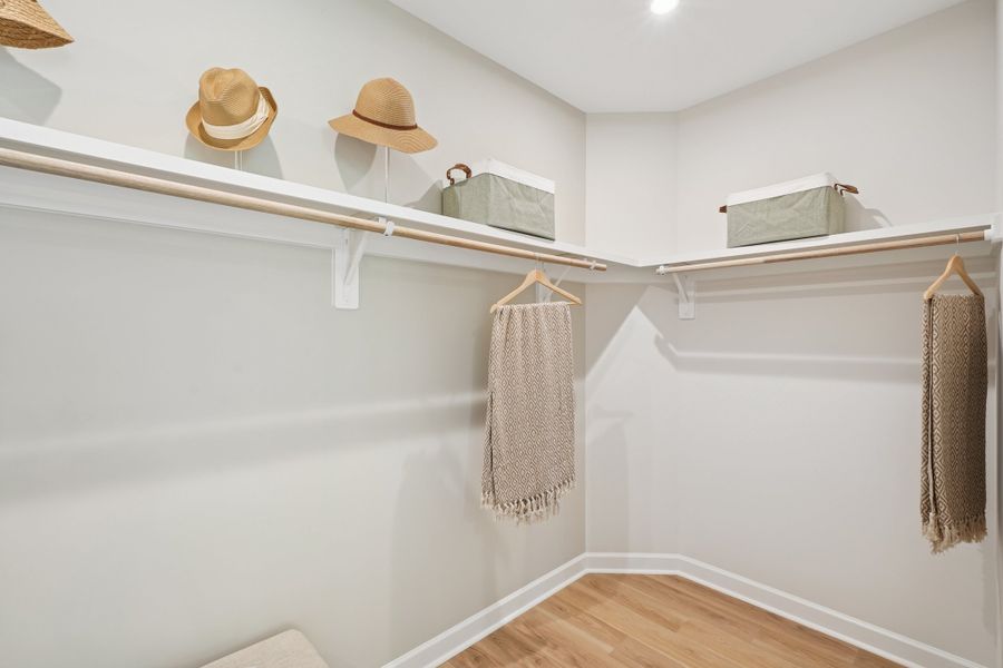 Representative interior finishes for a home built from the Oak Haven by Tri Pointe Homes in Altis At Serenity, Fuquay Varina (Image 22).