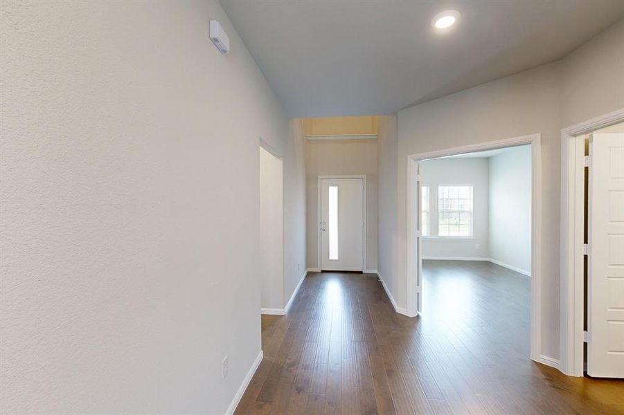 Spacious, unfurnished interior of a new home in The Preserve, Justin (Image 14).