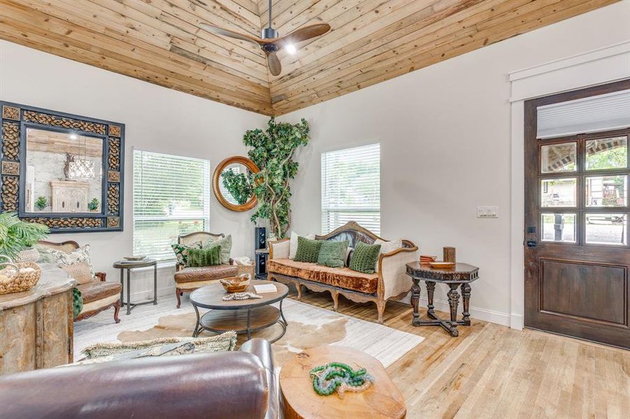 Furnished interior view inside a new home in , Weatherford (Image 7).