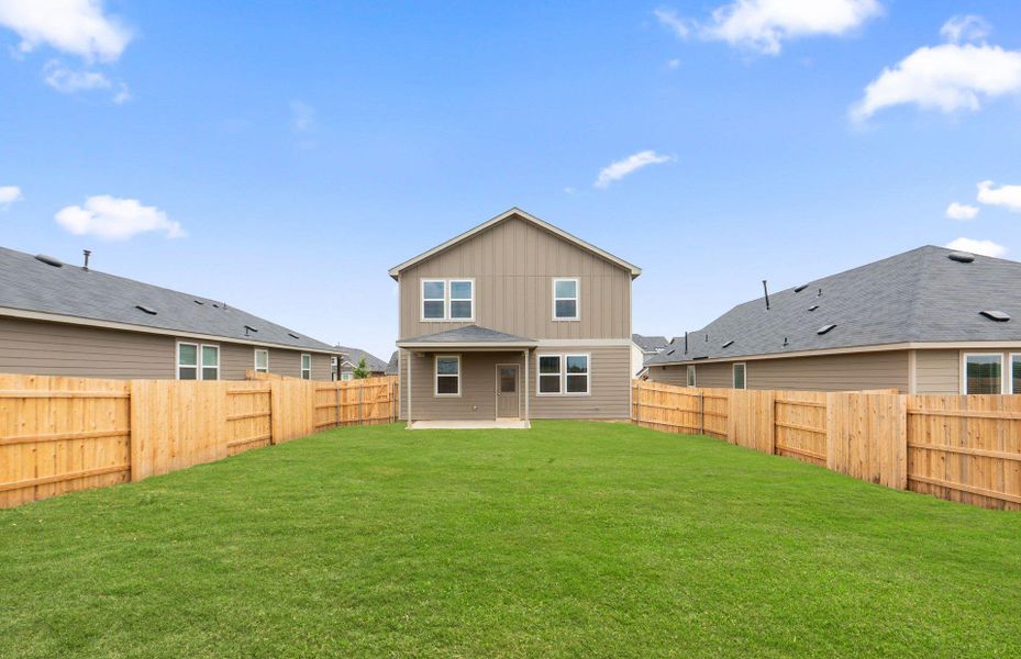 Exterior details and patio area of a home in Sunfield, Buda (Image 18).