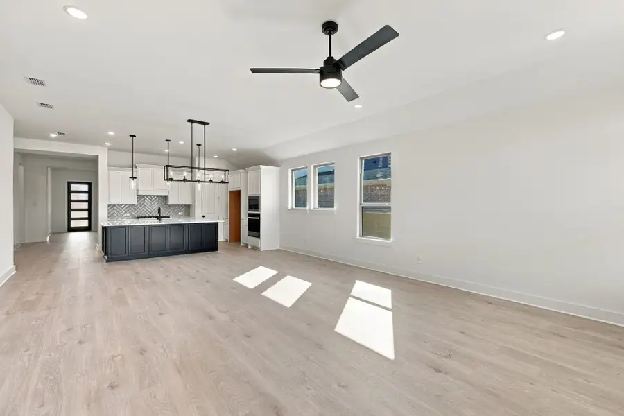 4br New Home in Celina, TX.  - Slide 19