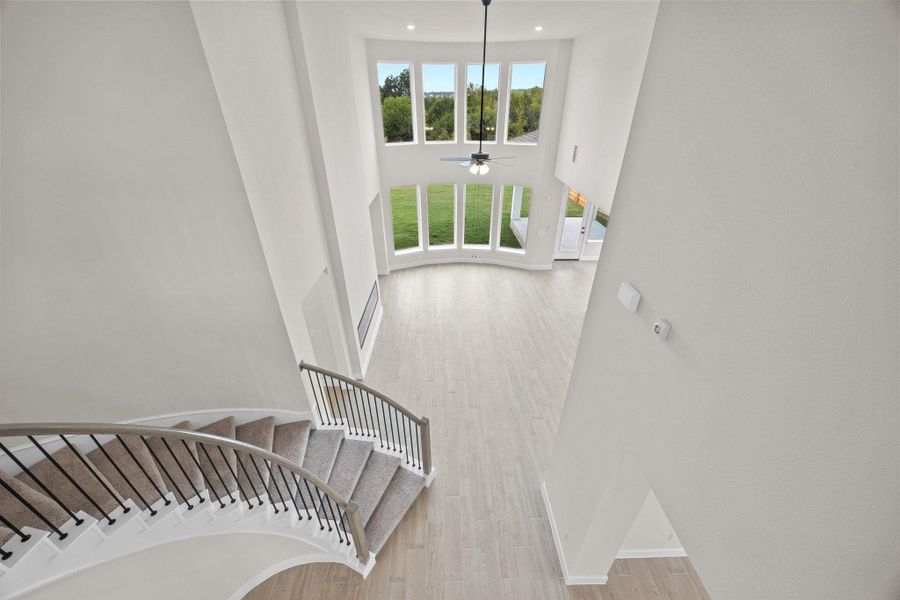 Representative image. Features, specifications, selections and colors may vary. Representative image. Features, specifications, selections and colors may vary.