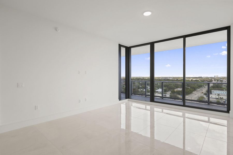 220 Lake Shore Drive - 2.jpg-FULL