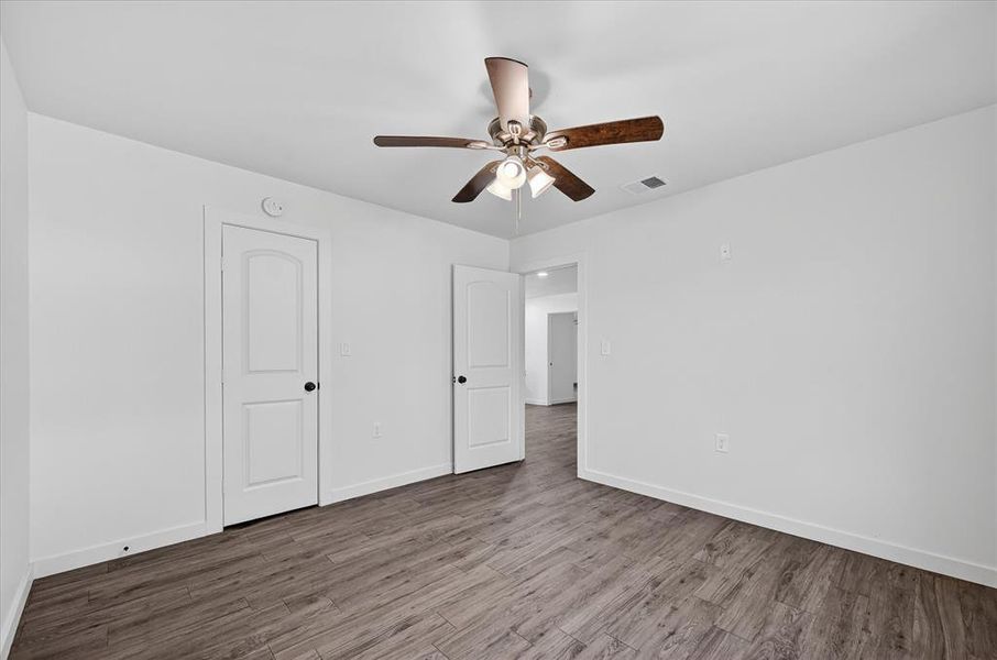 Spacious, unfurnished interior of a new home in , Mabank (Image 13).