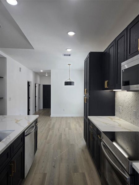 Large Kitchen Large Kitchen