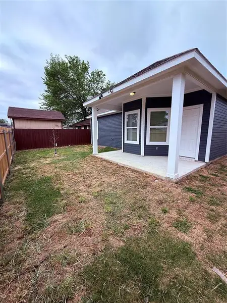 Exterior details and patio area of a home in , Dallas (Image 3).