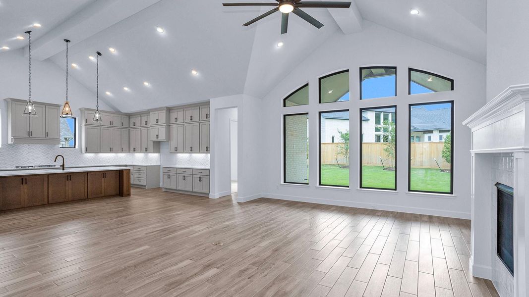 Spacious, unfurnished interior of a new home in Kresston, Montgomery (Image 15).