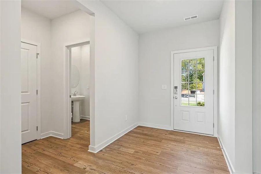 Spacious, unfurnished interior of a new home in Windsong Estates, McDonough (Image 27). Spacious, unfurnished interior of a new home in Windsong Estates, McDonough (Image 27).