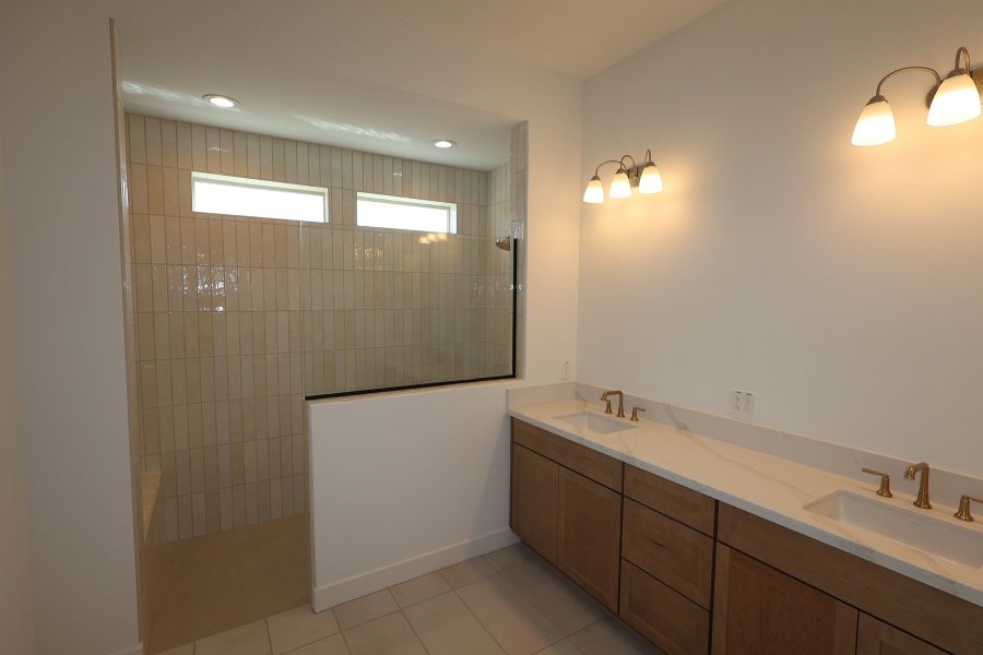 Owner's Bath