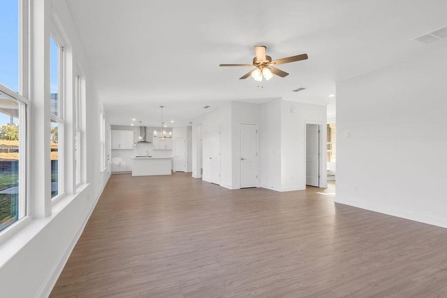 Spacious, unfurnished interior of a new home in Pickens Bluff, Hiram (Image 25).