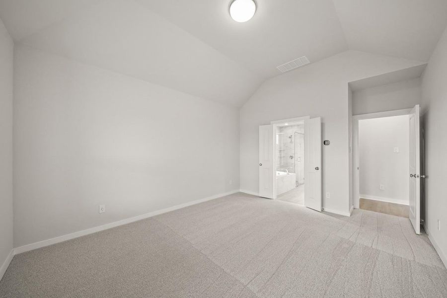 Spacious, unfurnished interior of a new home in Grand Central Park: 40ft. lots, Conroe (Image 9).