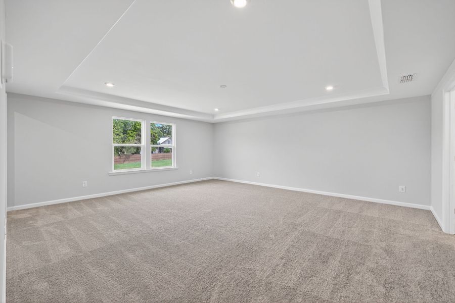 Representative unfurnished interior of a home built from the Dempsey by Pulte Homes in Hamilton Place, Cartersville (Image 50).