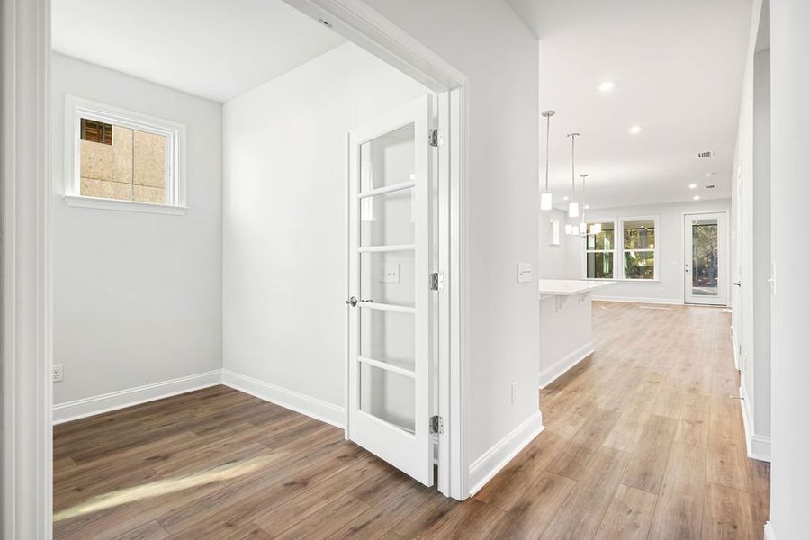 Spacious, unfurnished interior of a new home in Sun City Hilton Head, Bluffton (Image 19).