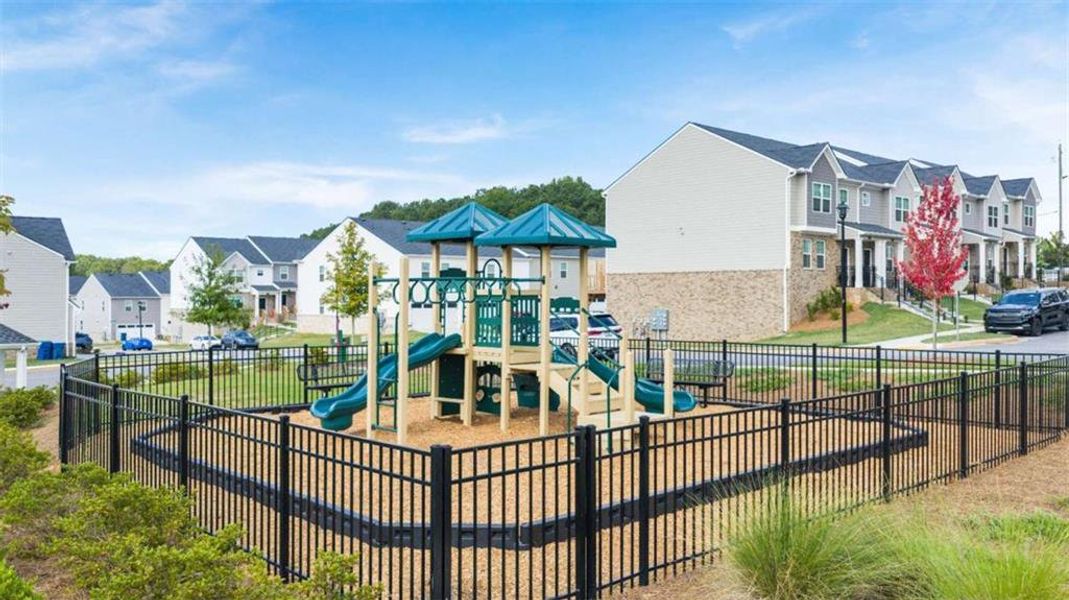 Community amenities in Inverness at Sugarloaf, Lawrenceville (Image 27).