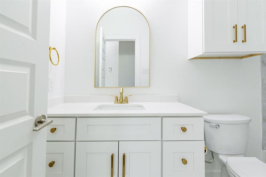 Furnished interior view inside a new home in , Dallas (Image 8).