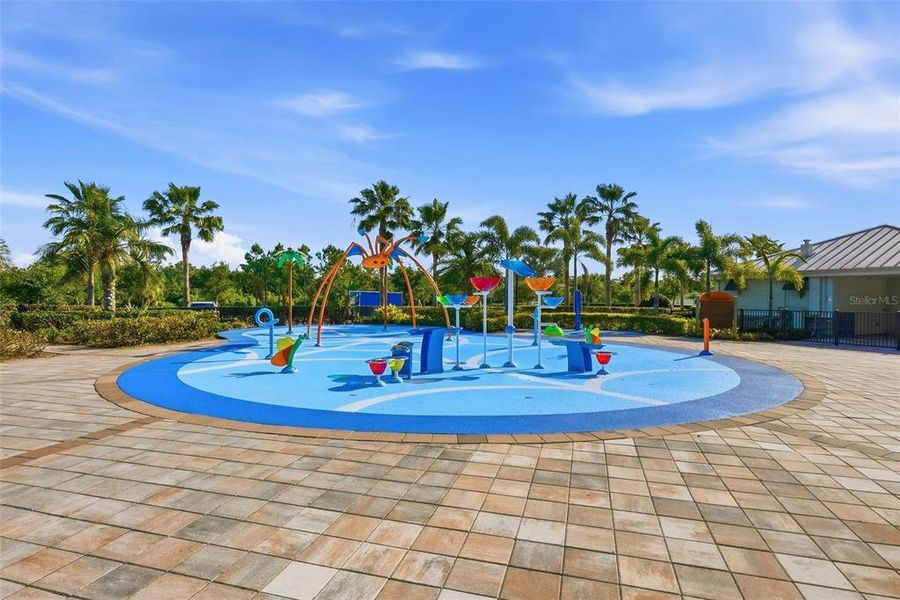 Community amenities in , Parrish (Image 32).