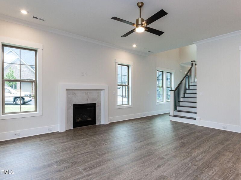 009-1280x960-living-room