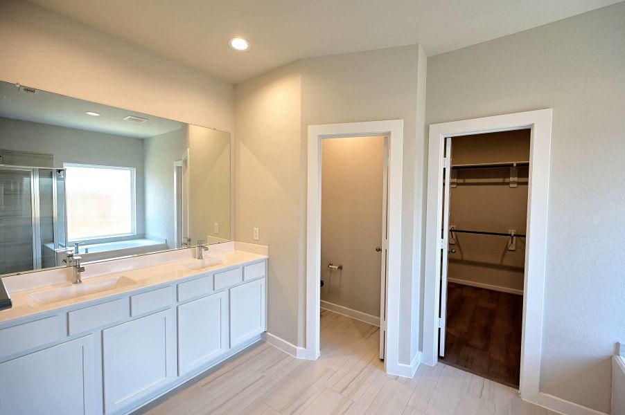 Furnished interior view inside a new home in Oakwood, Tomball (Image 10). Furnished interior view inside a new home in Oakwood, Tomball (Image 10).