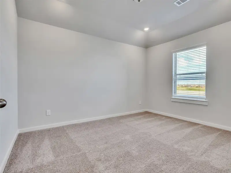 Spacious, unfurnished interior of a new home in Glendale Lakes, Arcola (Image 15).