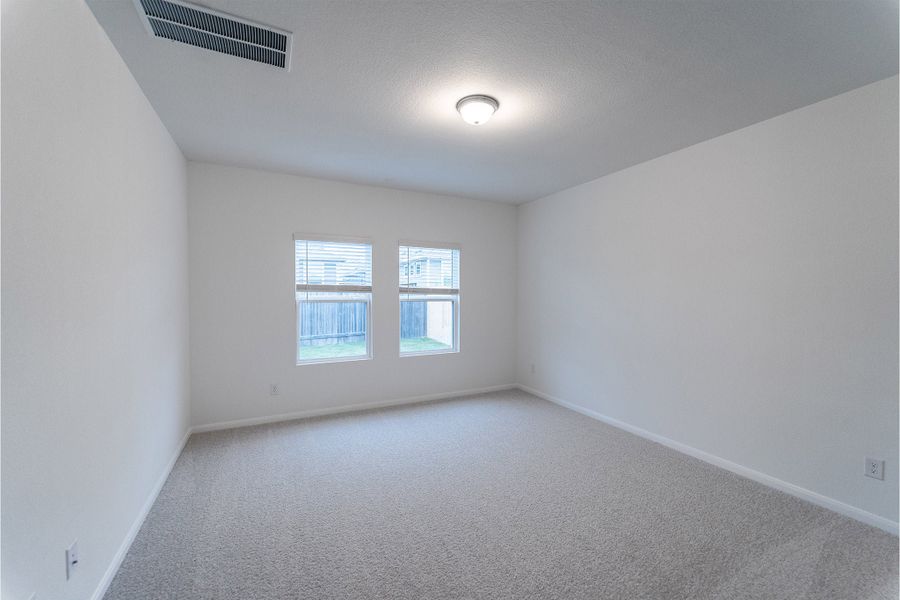 Spacious, unfurnished interior of a new home in Cool Water, Jarrell (Image 14).