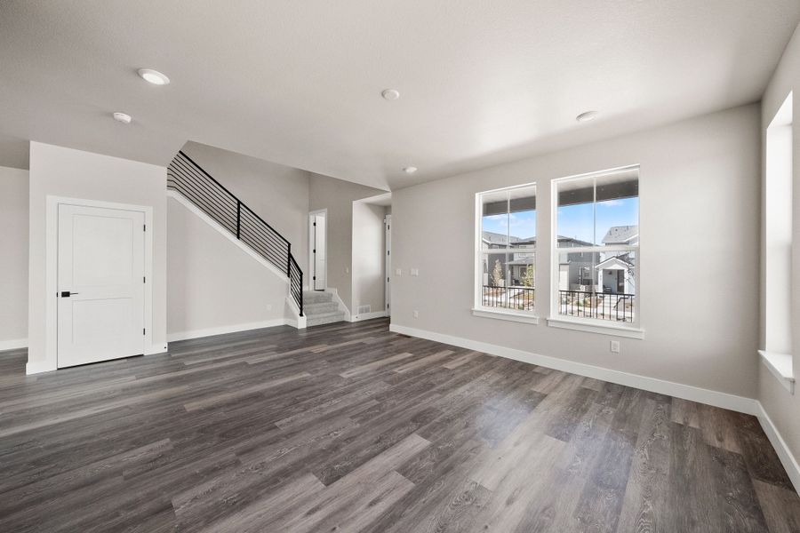 Spacious, unfurnished interior of a new home in Trumark Homes at Sterling Ranch, Littleton (Image 25).