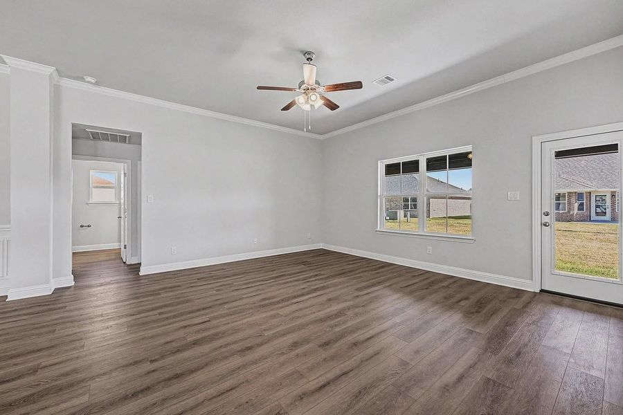 Spacious, unfurnished interior of a new home in Greystone, Angleton (Image 11). Spacious, unfurnished interior of a new home in Greystone, Angleton (Image 11).