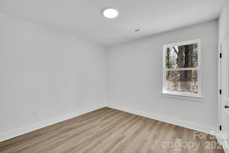 Spacious, unfurnished interior of a new home in , Kannapolis (Image 18).