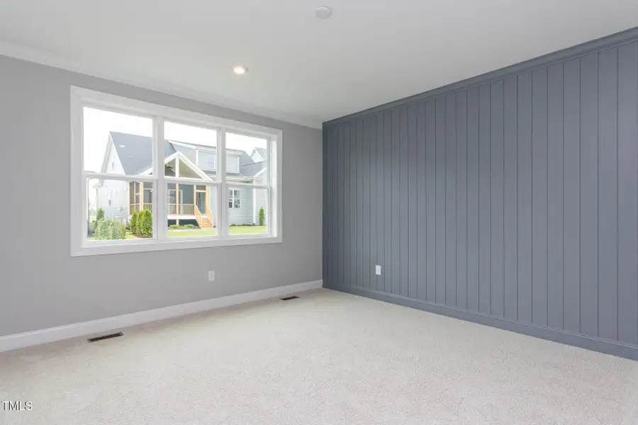 020-1920x1080-primary-bedroom