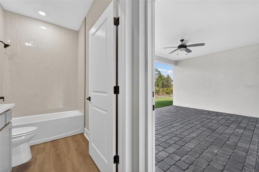 Spacious, unfurnished interior of a new home in , Port Charlotte (Image 33).