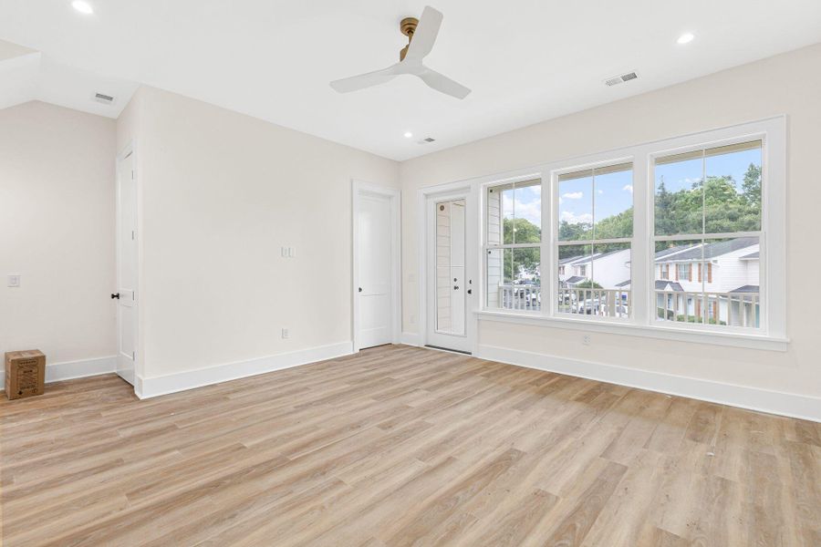 Spacious, unfurnished interior of a new home in , Mount Pleasant (Image 18).