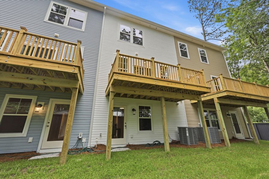Exterior details and patio area of a home in Rhetts Cove, Johns Island (Image 24).