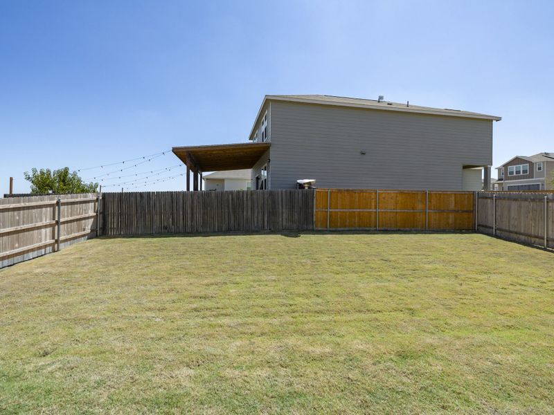 Exterior details and patio area of a home in Cool Water at Sonterra, Jarrell (Image 24).