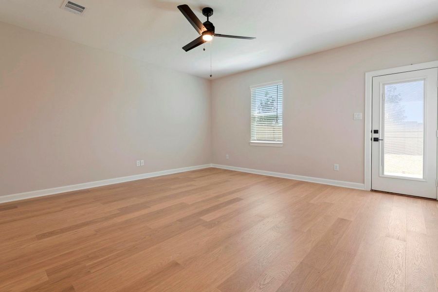 Spacious, unfurnished interior of a new home in Emberly, Beasley (Image 11).