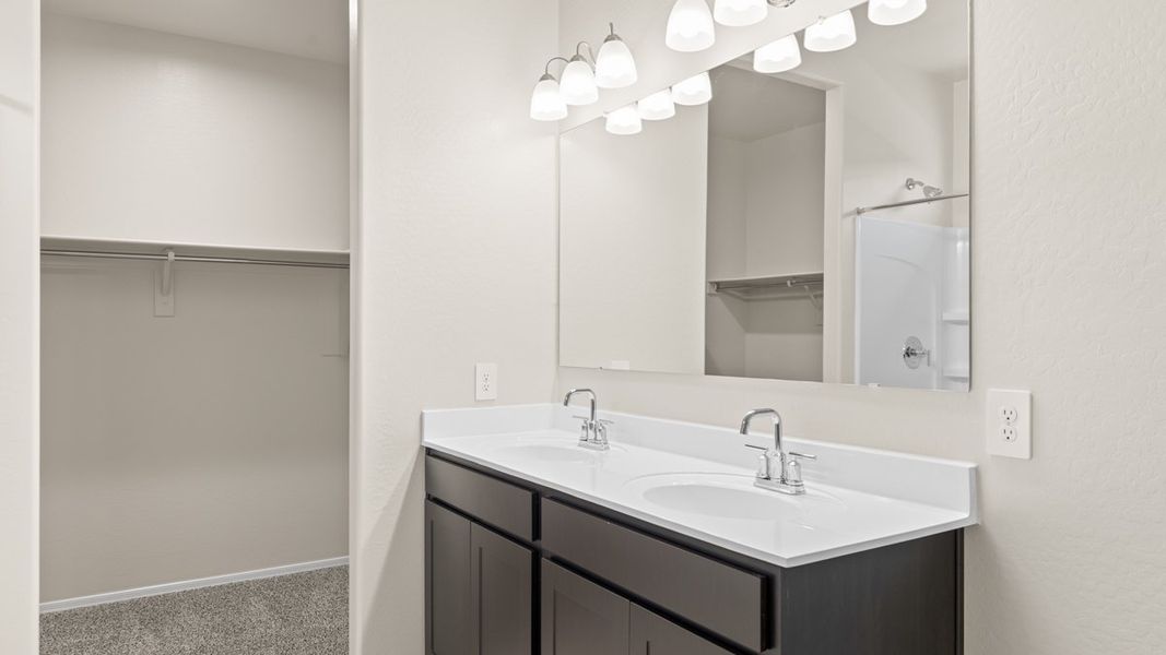 Image 32 of a home in Rio Rancho Estates.