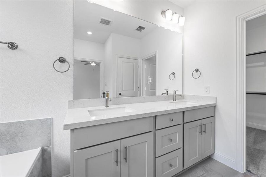 Furnished interior view inside a new home in Stoneridge, Melissa (Image 6).