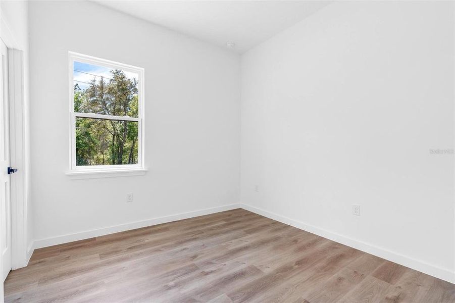 Spacious, unfurnished interior of a new home in , Citrus Springs (Image 18).