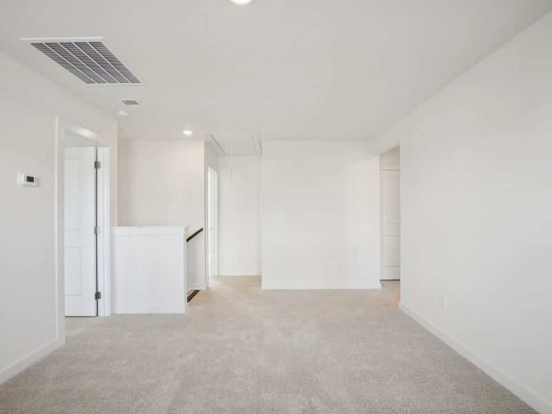 Spacious, unfurnished interior of a new home in Carlton Landing, Rockvale (Image 12).