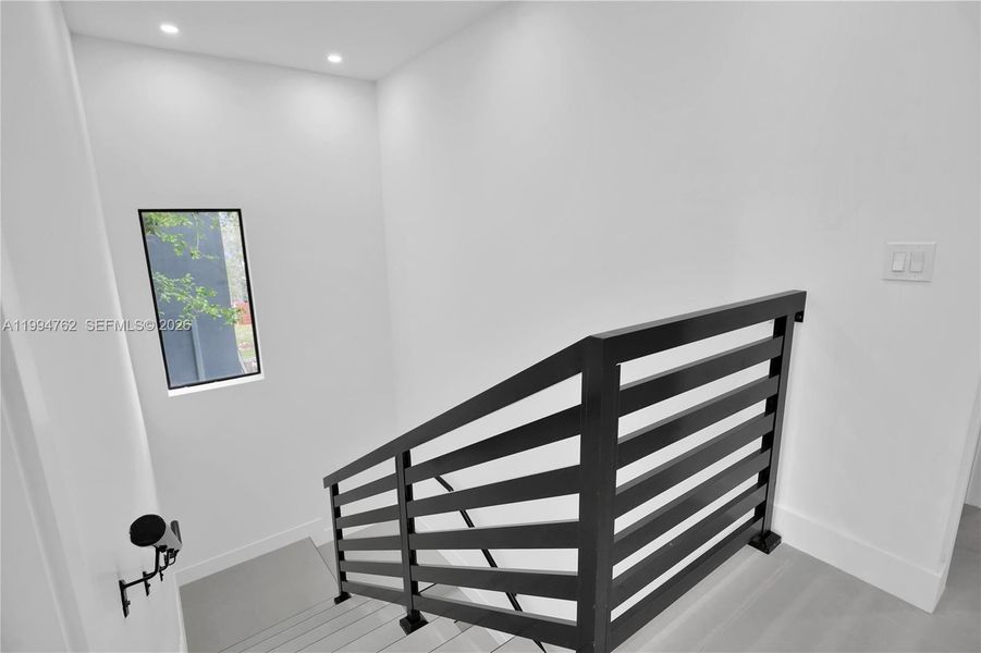 Spacious, unfurnished interior of a new home in , Miami (Image 23).